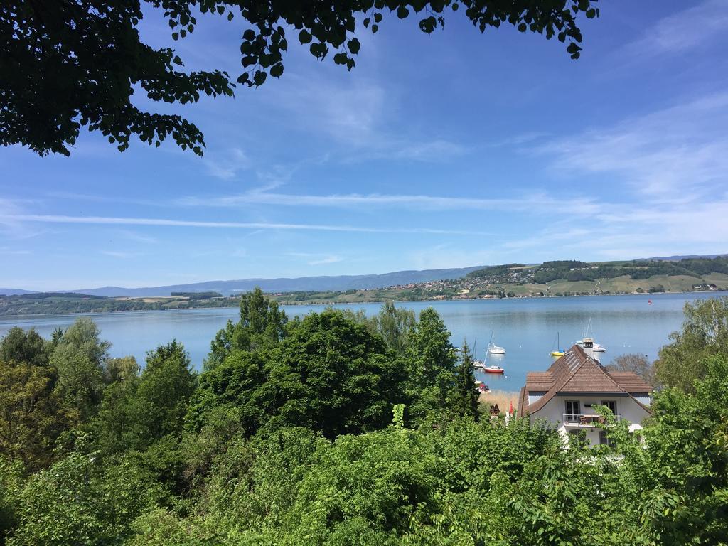 Ferienwohnung Burg Муртен Екстериор снимка
